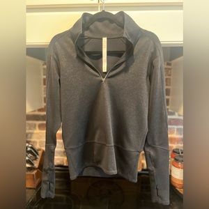 lululemon black pullover quarter zip, in great condition!